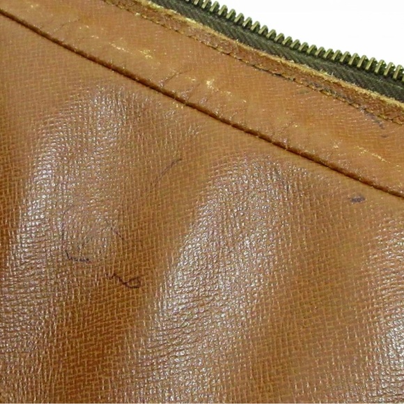 LOUIS VUITTON
Porte Documents Voyage briefcase - Picture 4 of 10